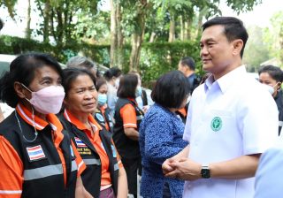กรม สบส. เร่งสร้างภูมิคุ้มกันโรคโควิดแก่ อสม. เผยรับวัคซีนกระตุ้นเข็ม 3 และ4 ไปแล้ว 902,982 คน